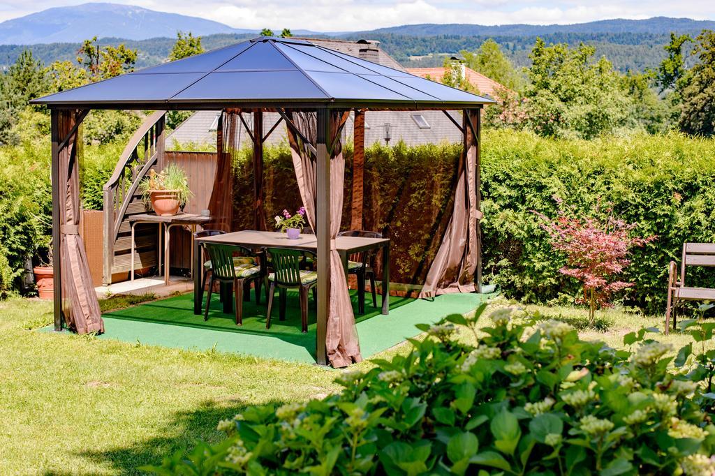 Haus Charlie Hotel Velden am Woerthersee Exterior photo